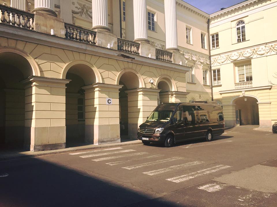 luksusowe busy Warszawa